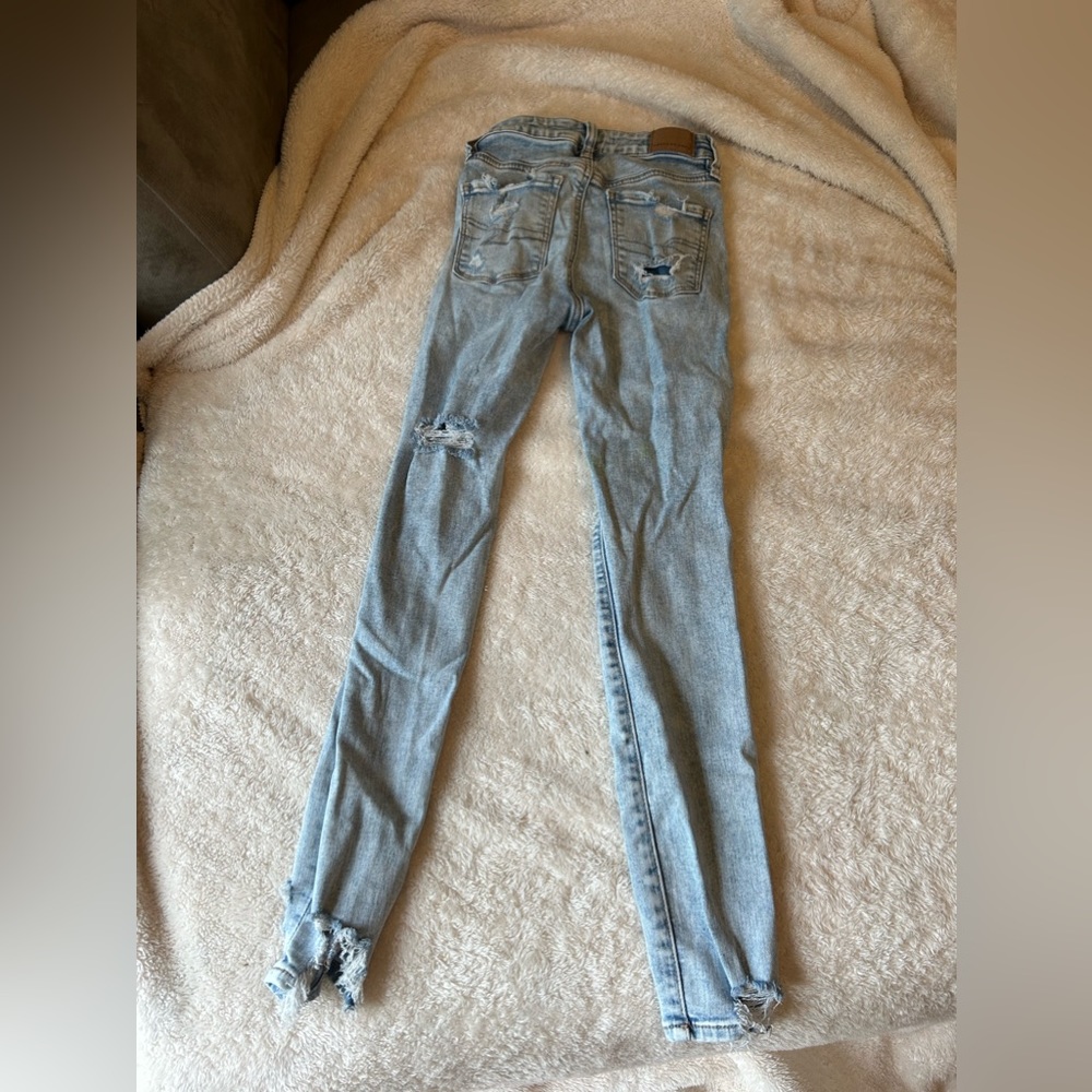 000 short American eagle ripped jeans